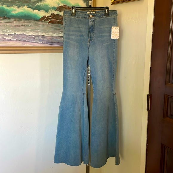 Free People bell bottom jeans - Picture 2 of 5